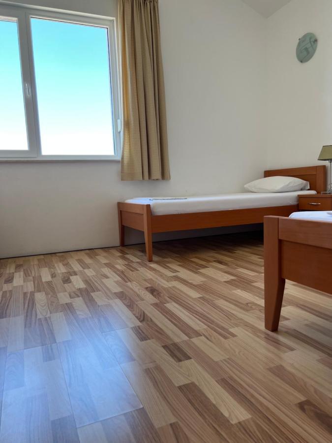 Apartments Angela Cesarica Kültér fotó